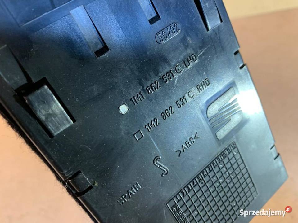 Uchwyt na kubek seat Leon toledo 1M zachodniopomorskie Szczecin sprzedam