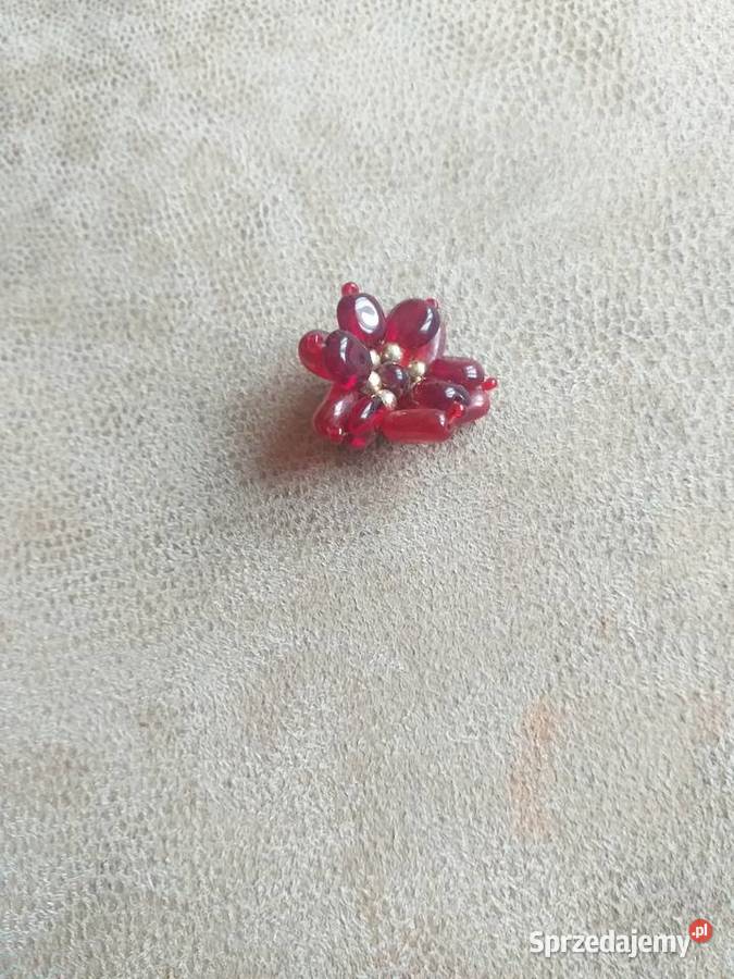 spinka do włosów czerwony kwiat kwiatek świętokrzyskie Sandomierz