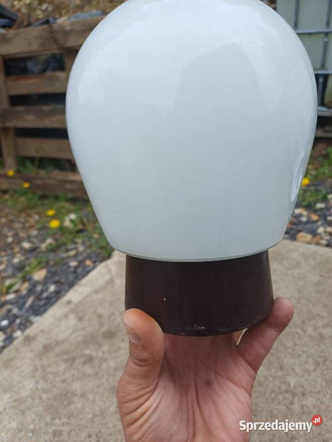 Retro owalna lampa bakielitowy uchwyt lampa z Lubań sprzedam