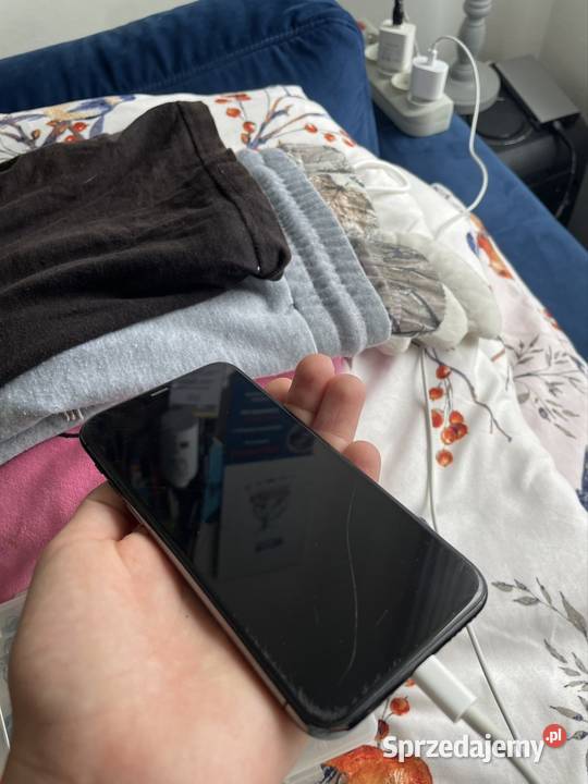 Sprzedam iPhone 11 Pro 64g