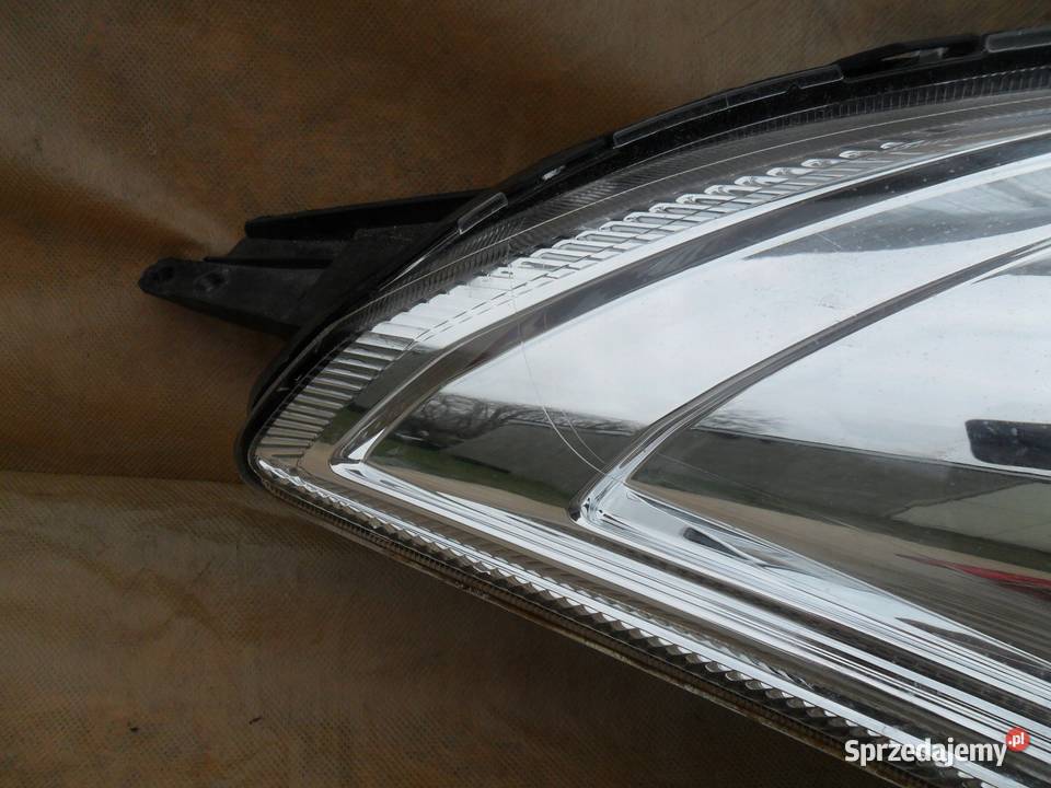 LAMPA PRAWY PRZÓD REFLEKTOR EU SUZUKI SWIFT V 5 osobowe Nowy Tomyśl sprzedam