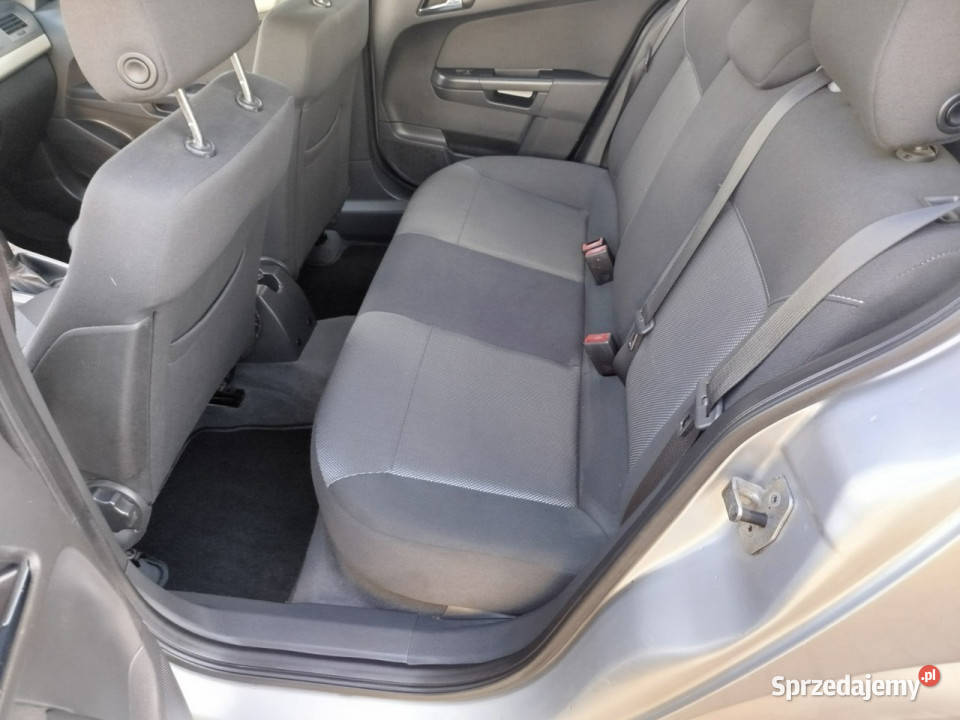 Opel Astra benzyna 2008r opłaty w import z Toruń