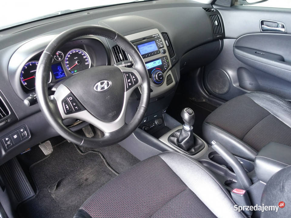 Hyundai i30 14 Ben110FIFA EditionPół skóryGrzane benzyna i30