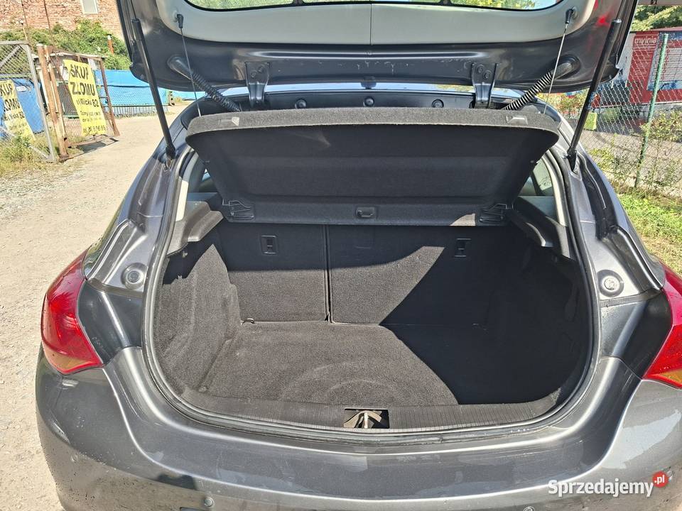 OPEL ASTRA J 17cdti 110 2010r 6biegów 240