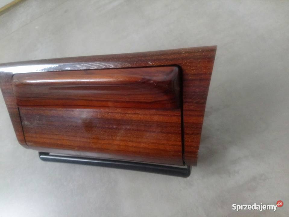 Popielniczka drewnokomplet Mercedes 124 w124 zapalniczki samochodowe Ostrołęka