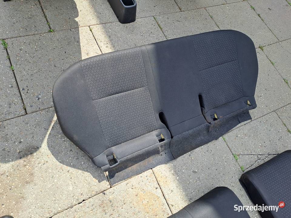 Suzuki Swift MK8 5D komplet podgrzewanych foteli