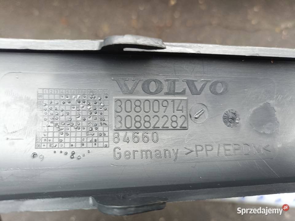 Listwa zderzaka Volvo S40 I V40 przód nowa Rok produkcji 2000 Zderzaki Oświęcim