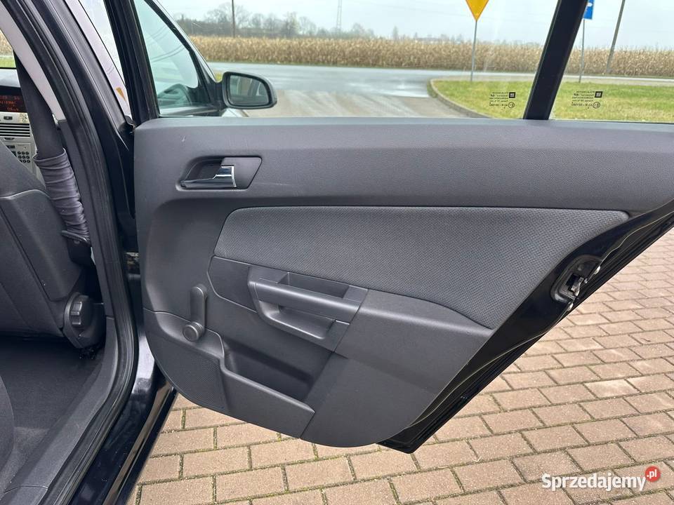 ŁADNA ASTRA 14 BENZYNKA 90 2007 LIFT 2 KMP KÓŁ 2 Kutno