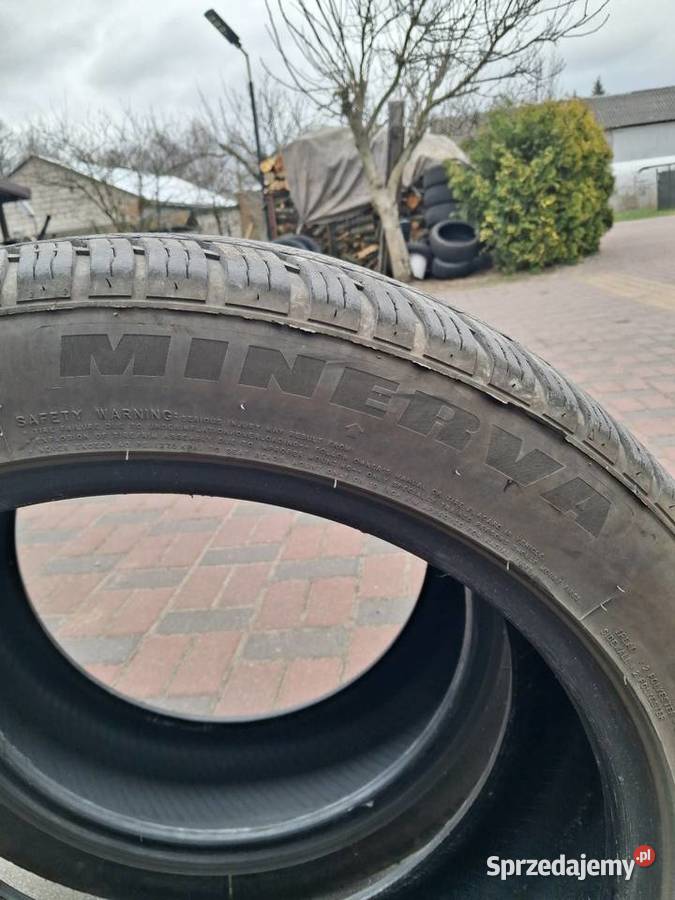 Opony 245 45 19 wielosezonowe Czerno