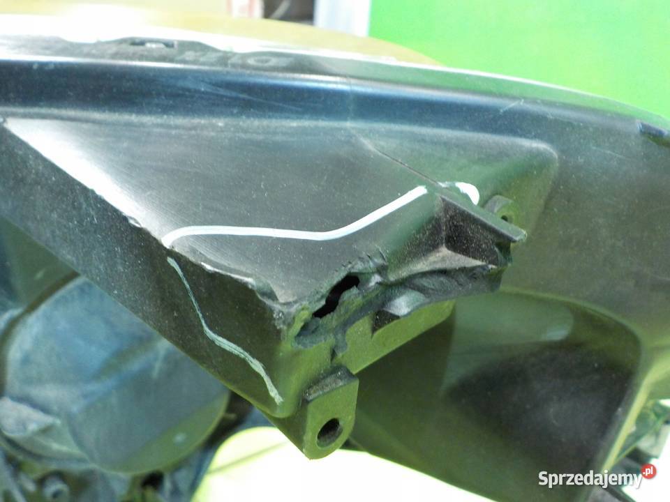 PEUGEOT 4007 11r 5D XENON lampa prawa przod Suków sprzedam