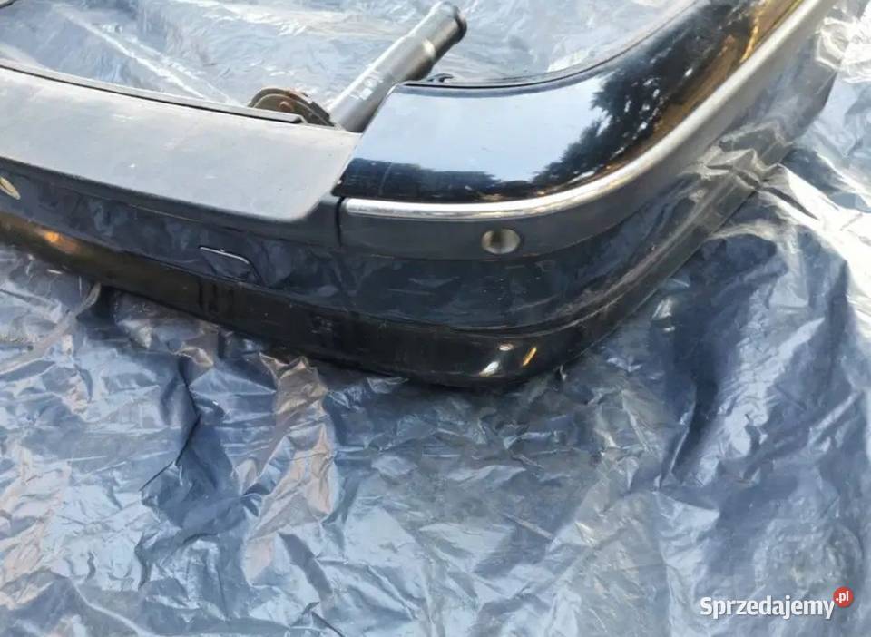 Zderzak tył tylny BMW E39 kombi schwarz 2 osobowe