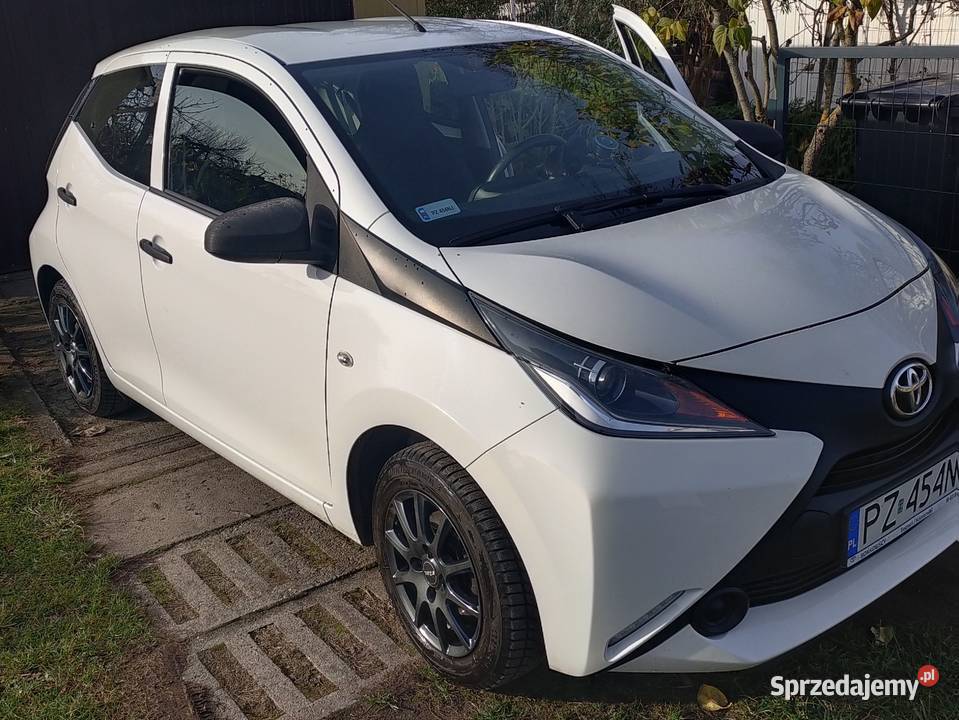 TOYOTA AYGO 10 VVTi X 2017 Toyota lubuskie