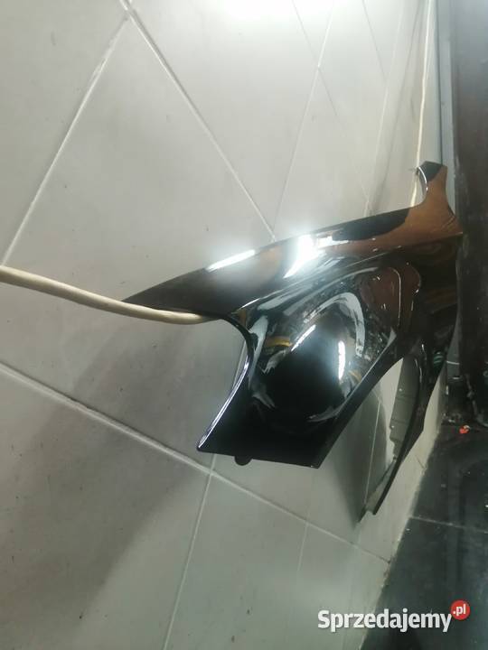 Błotnik lewy Mercedes C W 205 Kraków