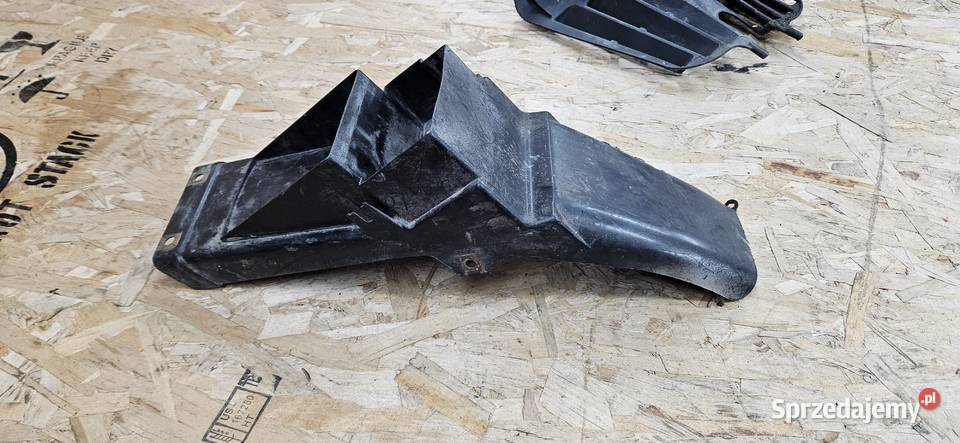 Nadkole pojemnik na akumlator derbi senda gilera Plastiki Plastiki