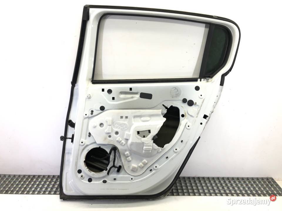 DRZWI PRAWY TYŁ PEUGEOT 308 II Hatchback 1321 podkarpackie sprzedam