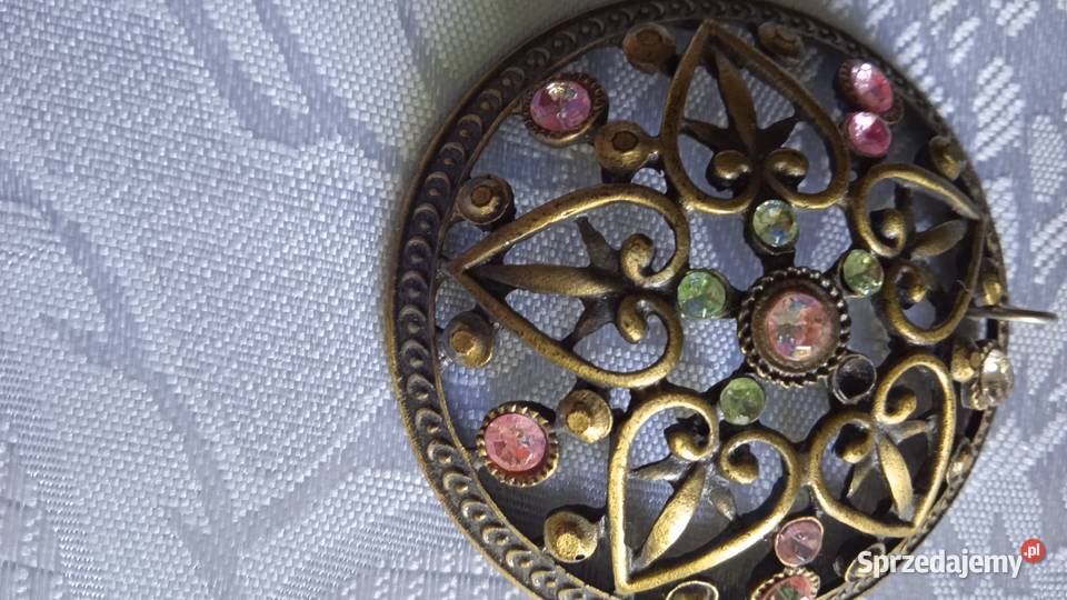 MEDALION Z AŻUROWEGO MOSIĄDZU Z CYRKONIAMI Piła