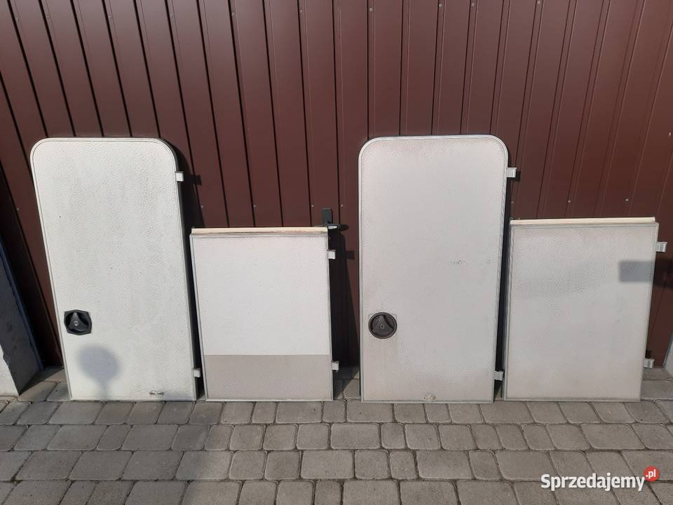 Drzwi do przyczepy kempingowej kampera Skokowa