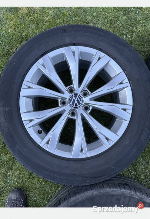 Felgi Koła Vw Sharan Tiguan Golf Passat R17 Średnica 17"