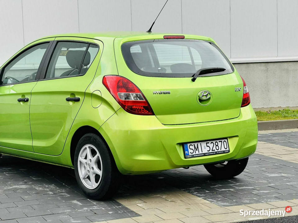 Hyundai i20 Hyundai i20 12 Benzyna 78 20102011 Rok produkcji 2010 Mikołów sprzedam