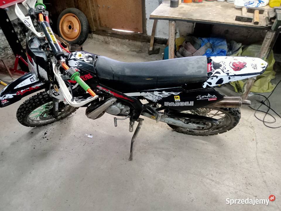 Derbi Senda 5070 kask buty zbroja drugie opony Wszedzień