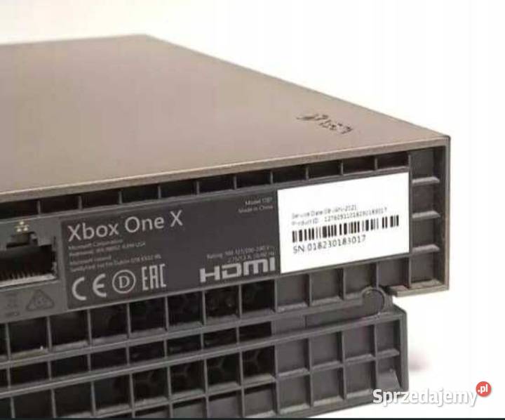 Xbox one x 1TB jeden pad jedna gra