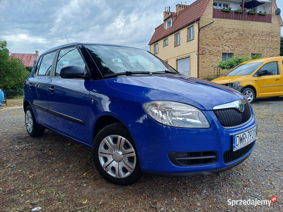 Skoda Fabia II Hatchback 12 MPI 60 2009r Lubin