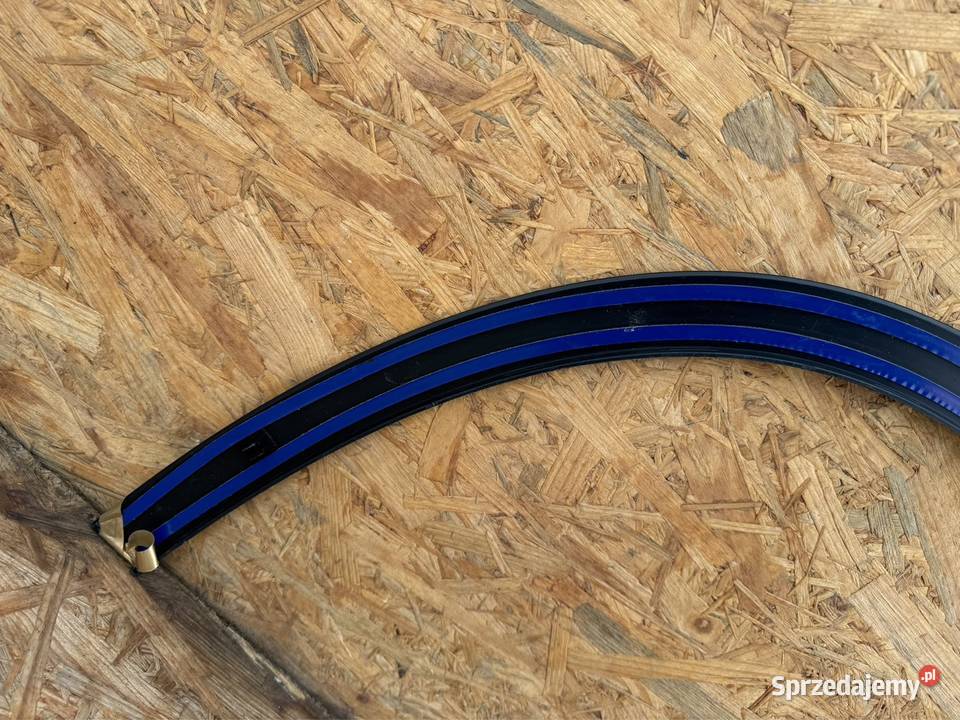 Listwa błotnika przód prawa rh Mercedesbenz gla sprzedam