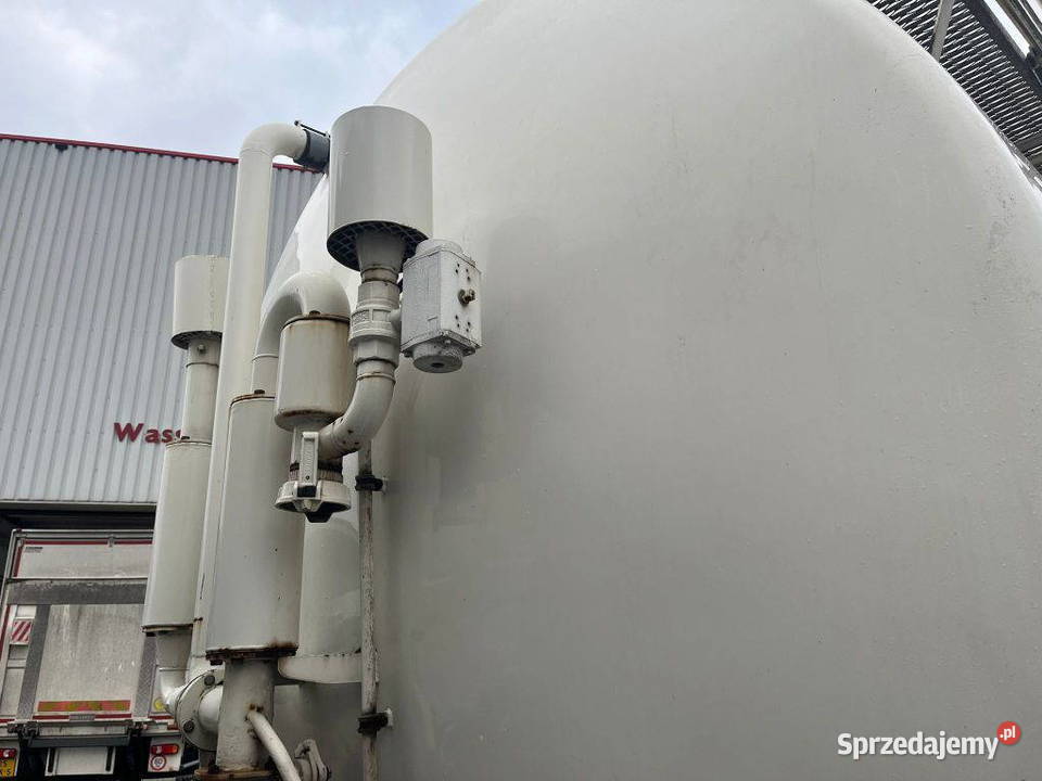 Naczepa do paszy 2 osiowa Welgro Silos Warszawa