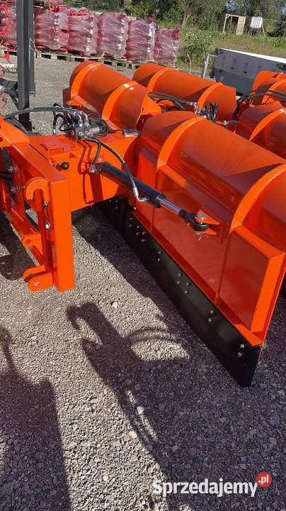 Pług Strzałkowy łamany składany metal technik 30 Nowy Tomyśl