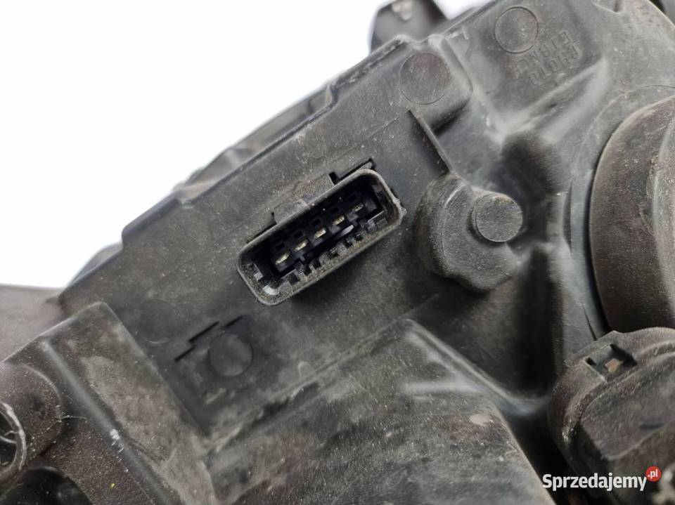 LAMPA PRAWA PRZÓD RENAULT CLIO III