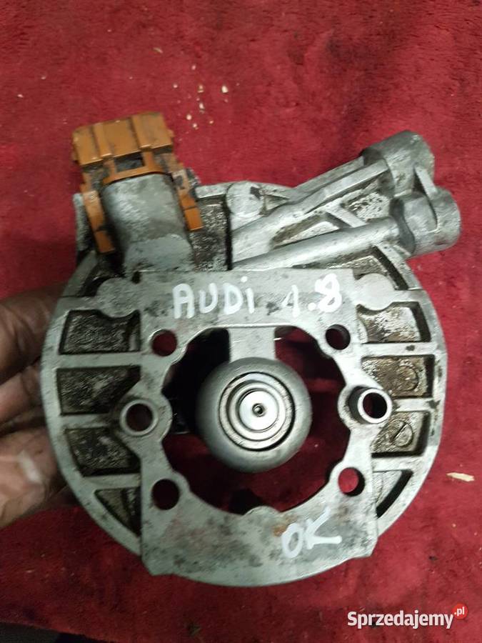 AUDI 80 AUDI 100 18 WTRYSKIWACZ PALIWA Turek