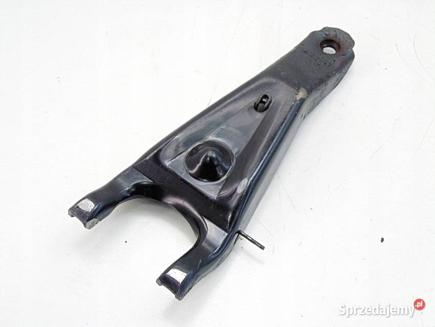 Łapa dźwignia sprzęgła K9A0 Kia Carens I II