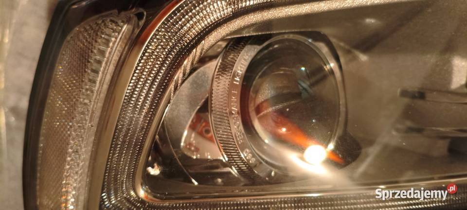 JEEP GRAND CHEROKEE WK2 14 BI XENON nie skrętny