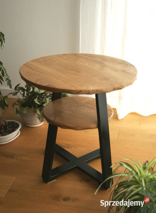 Dębowy stolik na metalowych nogach
