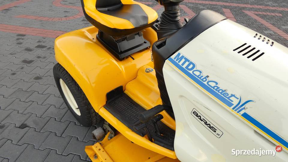 Traktor kosiarka Cub Cadet 3205 Kawasaki 2 Świnice Warckie