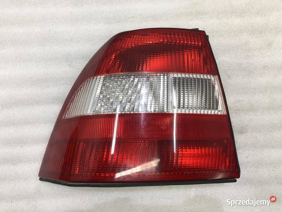 LAMPA LEWY TYŁ OPEL VECTRA B SEDAN 90568047