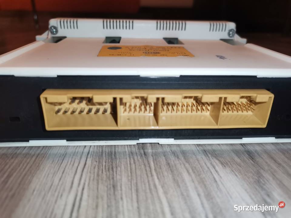 AUDI A4 B5PANEL KLIMATYZACJI 8D0820043D Trzeciewiec