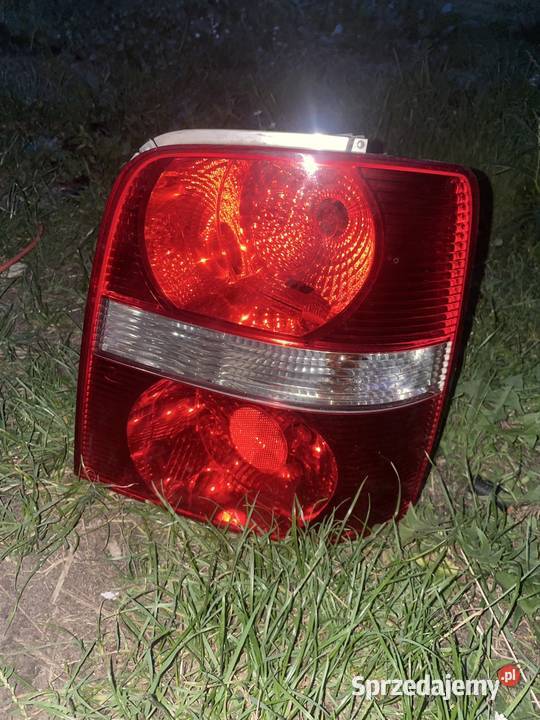 Lampa tylna lewa w błotnik VW Touran I 0306 osobowe Radomsko
