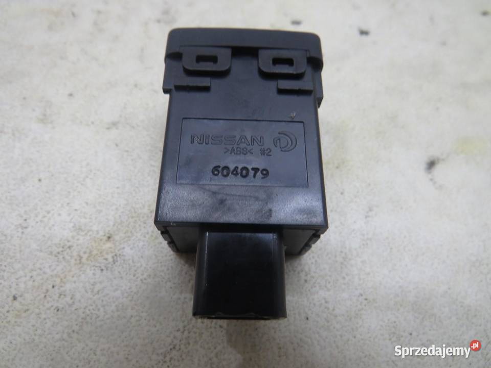 PRZEŁĄCZNIK REGULACJI ŚWIATEŁ XTRAIL III T32 16 Wyposażenie wnętrza