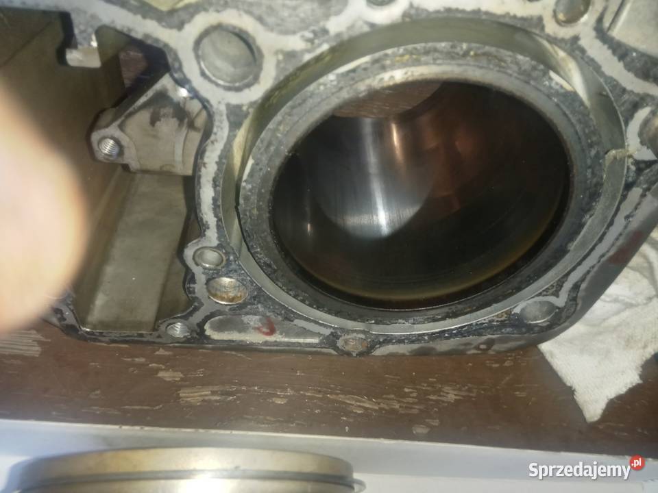 Cylinder Suzuki VX 800 przedni Silniki i osprzęt Dąbrowa Górnicza