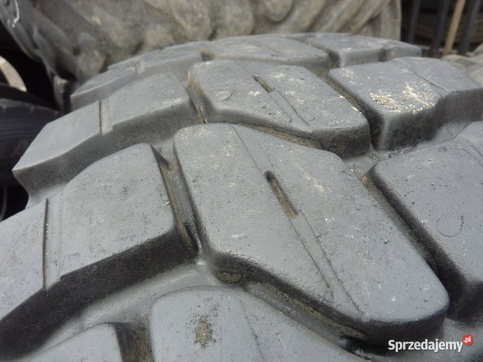 Opona używana ciężarowa 13R225 DAYTON D8000 700 Zaścianki