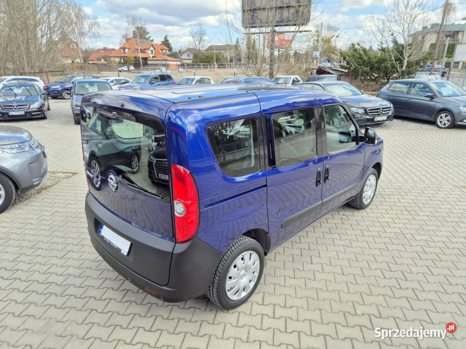 Opel Combo ładne Combo D 2011