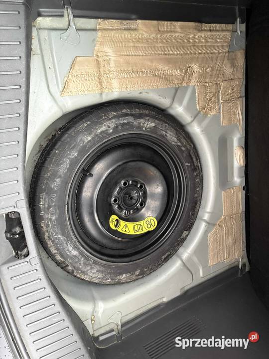 Szprzedam ładne autko niski przebieg 4/5