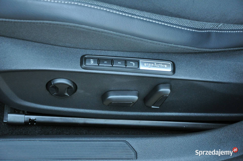 Volkswagen Golf 15eTSI 150 DSG Style Kamery360 benzyna Stalowa Wola