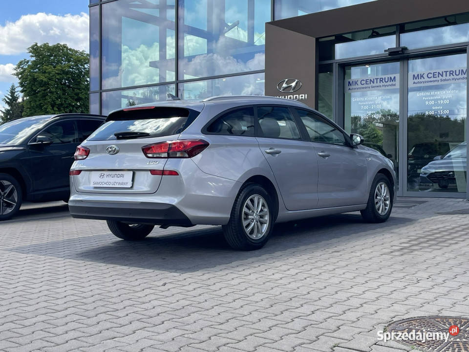 Hyundai i30 15DPI 110 Modern Salon Polska 2022 4/5