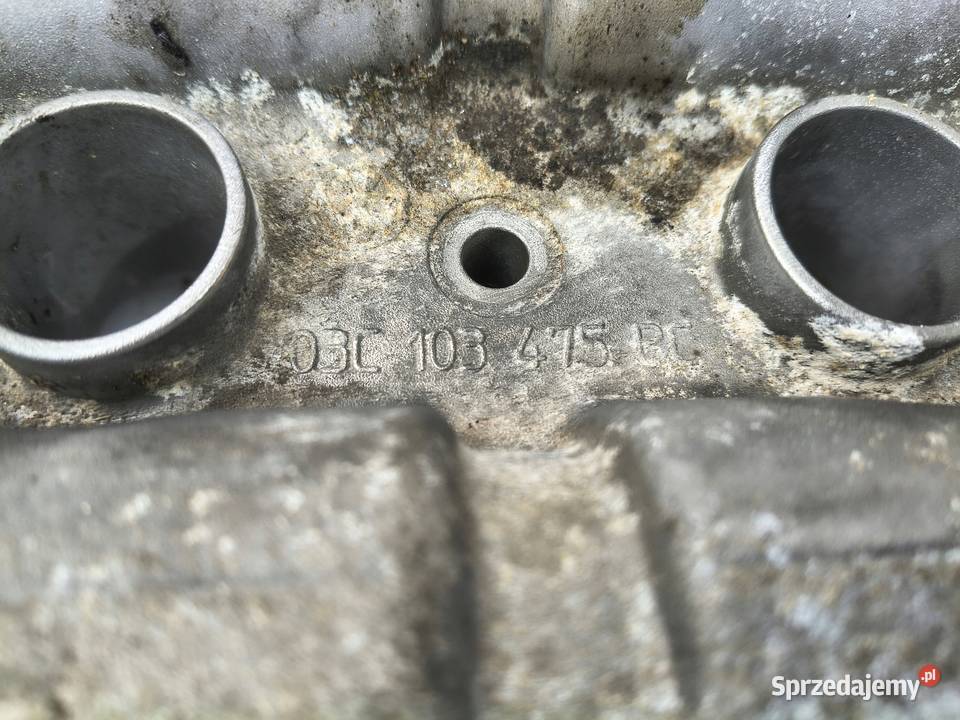 GŁOWICA CYLINDRÓW POKRYWA WAŁKÓW VW Golf V VI 14