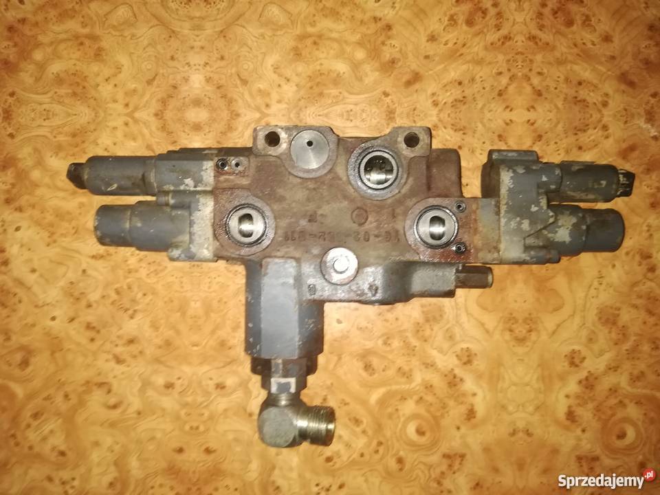 Rozdzielacz hydrauliczny Holland 8670 Siemiatycze