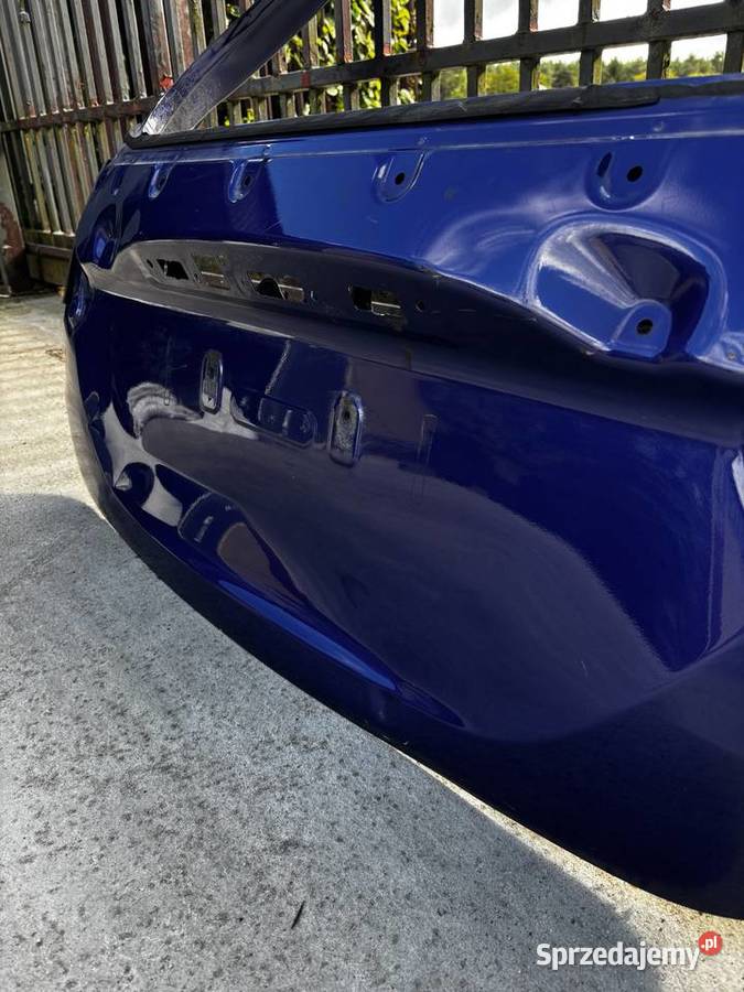 Klapa bagażnika Toyota Yaris IV 2022 niebieski łódzkie Kolonia Głowa
