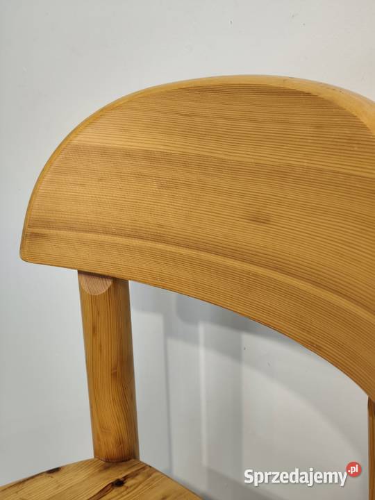 Ikona Skandynawskiego Designu Krzesło Sosnowe łódzkie