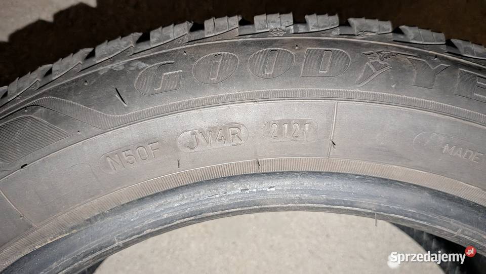 Opony zimowe Goodyear ultragrip 9 20555 r16 Bytów